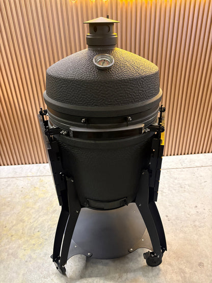 Avellana Kamado Phantom 22 – Black on Black Edition |