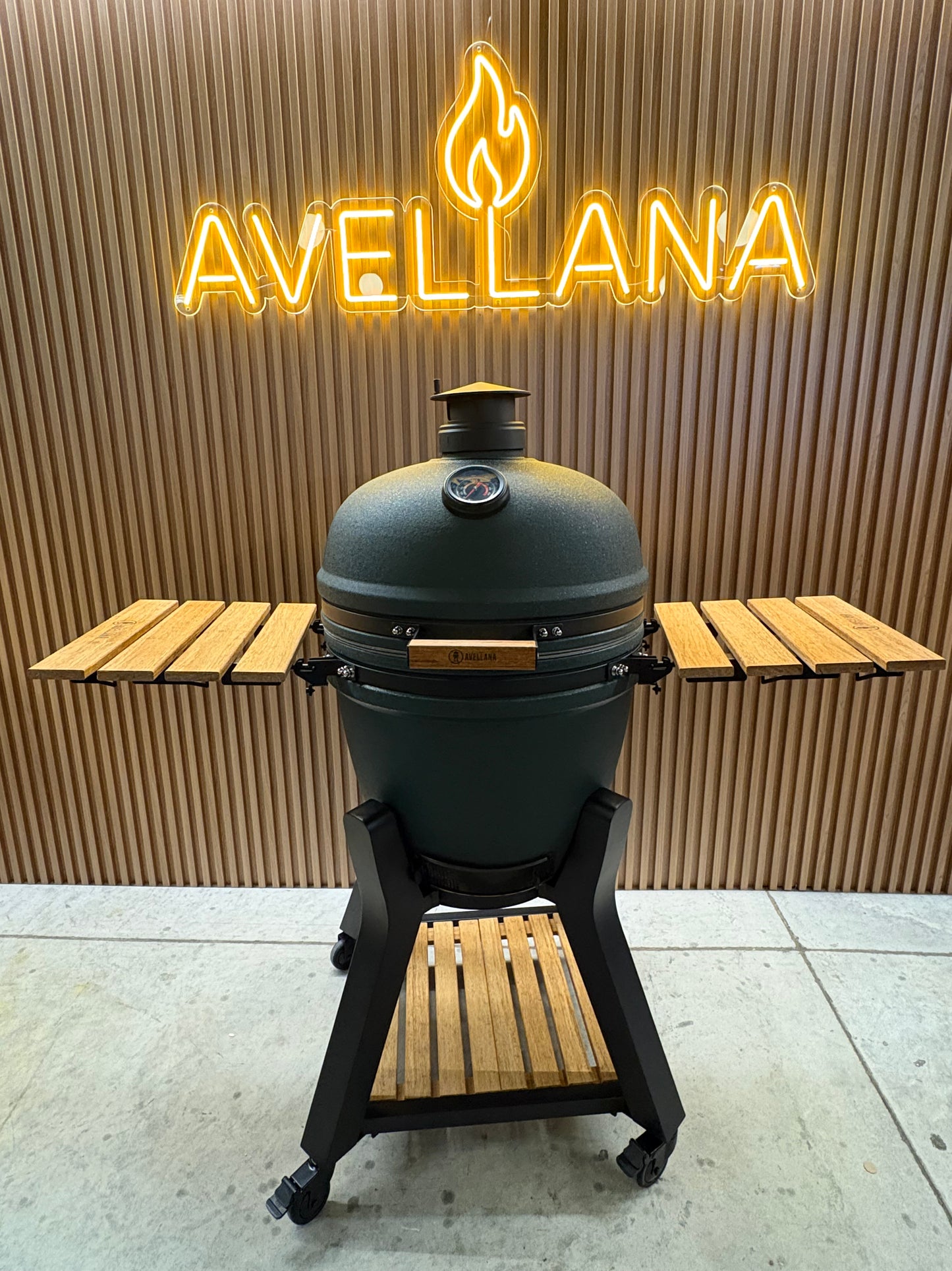 Avellana Kamado Roast Expert 21" BOLT |  Premium Series